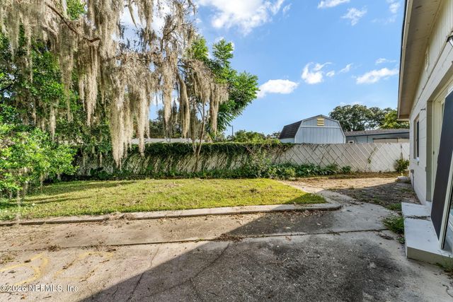 5330 OAK FOREST Drive, Jacksonville, FL 32211