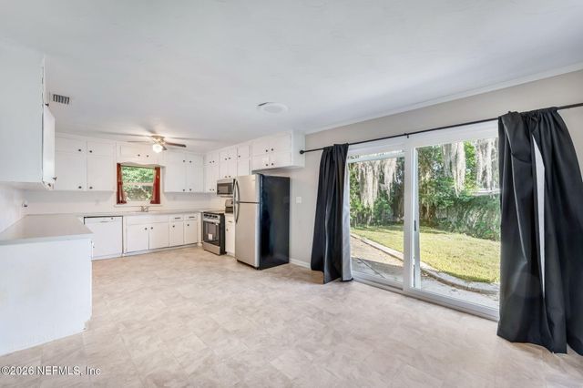5330 OAK FOREST Drive, Jacksonville, FL 32211