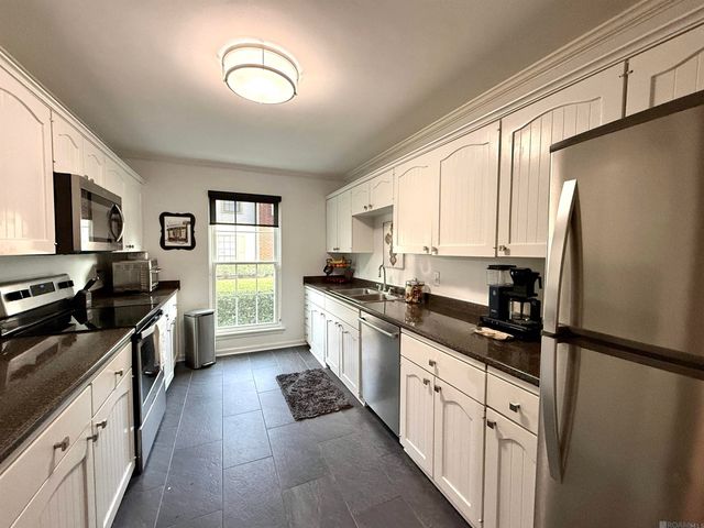 10081 Jefferson Hwy, Baton Rouge, LA 70809