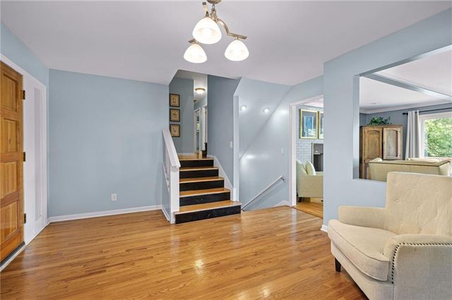 3636 W 89th Street, Leawood, KS 66206