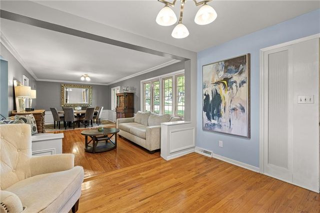 3636 W 89th Street, Leawood, KS 66206