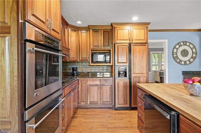 3636 W 89th Street, Leawood, KS 66206