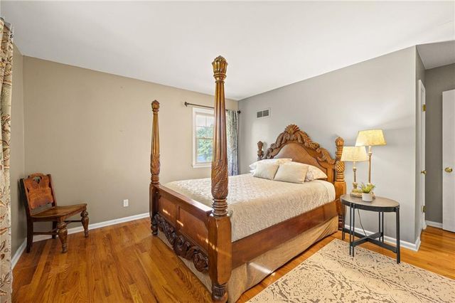 3636 W 89th Street, Leawood, KS 66206