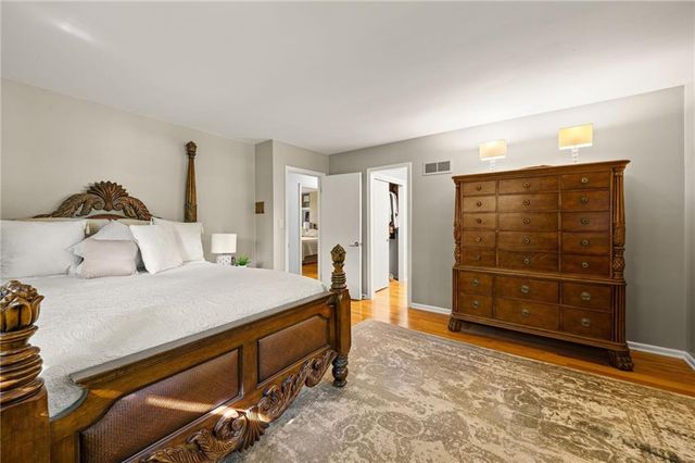 3636 W 89th Street, Leawood, KS 66206
