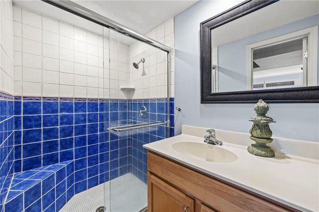 3636 W 89th Street, Leawood, KS 66206