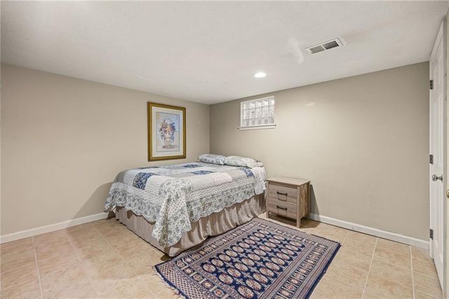 3636 W 89th Street, Leawood, KS 66206