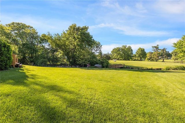 3636 W 89th Street, Leawood, KS 66206