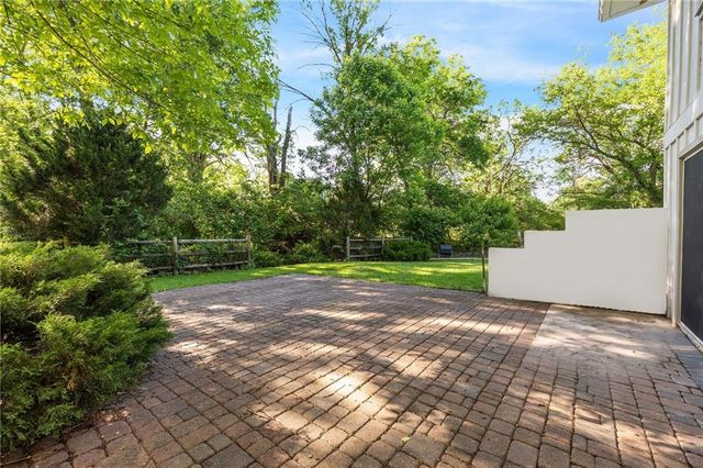 3636 W 89th Street, Leawood, KS 66206