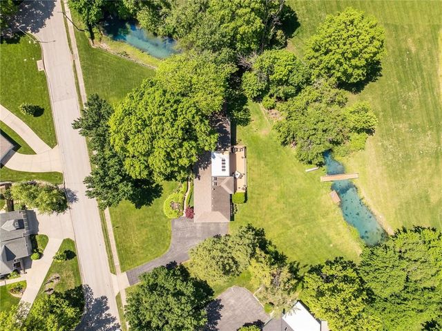 3636 W 89th Street, Leawood, KS 66206