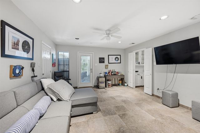 1109 Bayshore Drive, Rockwall, TX 75087