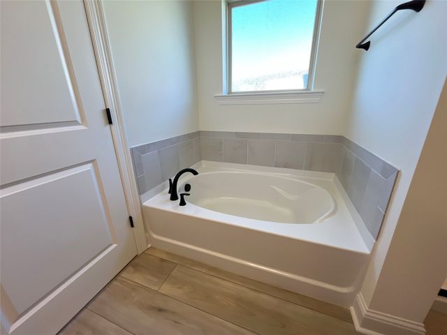 646 HILLTOP Circle, Shreveport, LA 71107