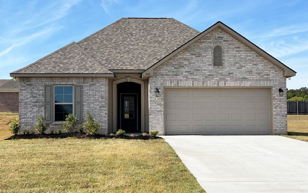 646 HILLTOP Circle, Shreveport, LA 71107