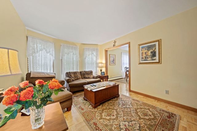 25 Fairmount Ave, Braintree, MA 02184