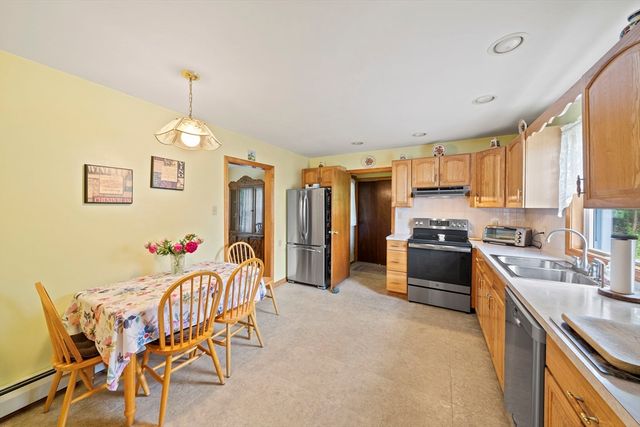 25 Fairmount Ave, Braintree, MA 02184