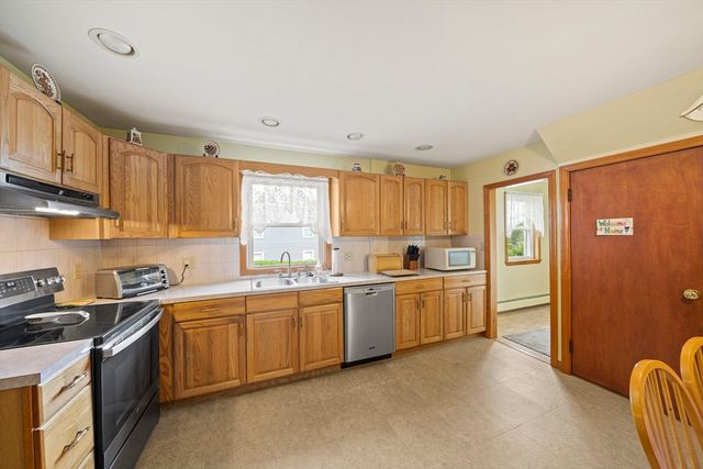 25 Fairmount Ave, Braintree, MA 02184