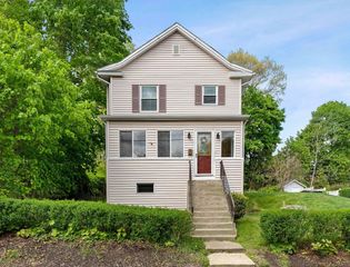 25 Fairmount Ave, Braintree, MA 02184