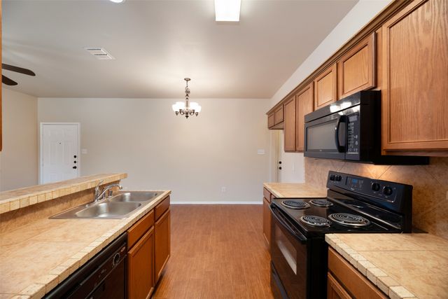 382 Armstrong Lane, Lavon, TX 75166