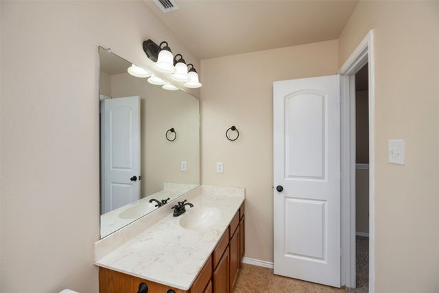382 Armstrong Lane, Lavon, TX 75166