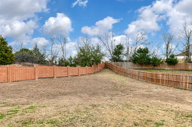 382 Armstrong Lane, Lavon, TX 75166