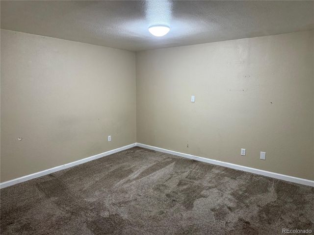 8235 W Florida Avenue, Lakewood, CO 80232