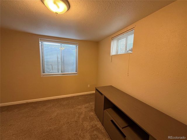 8235 W Florida Avenue, Lakewood, CO 80232