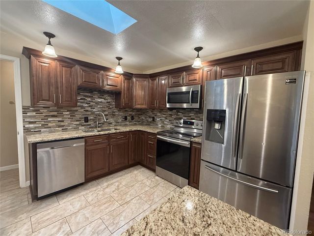 8235 W Florida Avenue, Lakewood, CO 80232