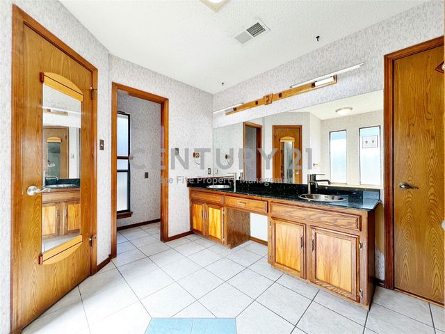 812 Newport Road, Fort Worth, TX 76120