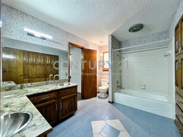 812 Newport Road, Fort Worth, TX 76120