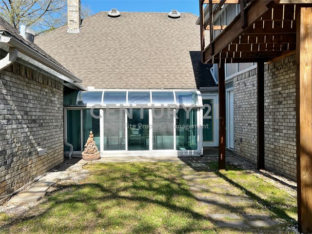 812 Newport Road, Fort Worth, TX 76120