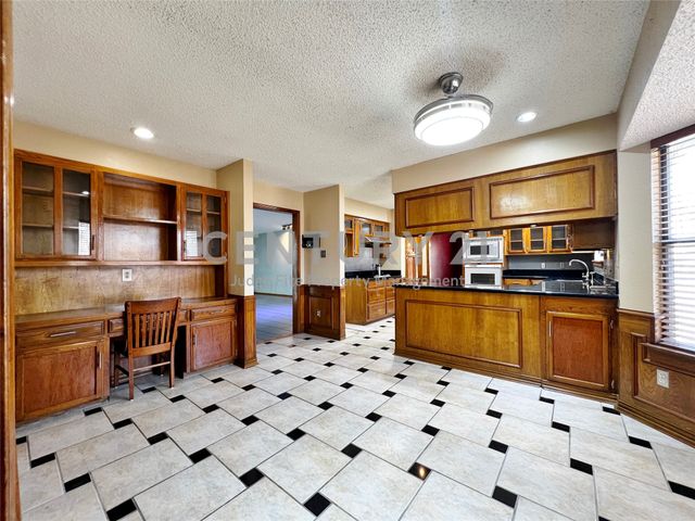 812 Newport Road, Fort Worth, TX 76120