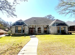 812 Newport Road, Fort Worth, TX 76120