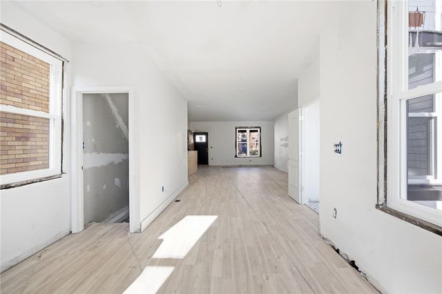 928 Mellon St, Highland Park, PA 15206