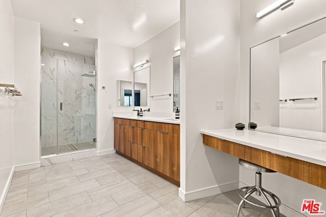 1035 N White Knoll Drive, Los Angeles, CA 90012