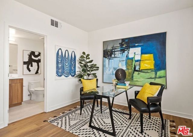 1035 N White Knoll Drive, Los Angeles, CA 90012