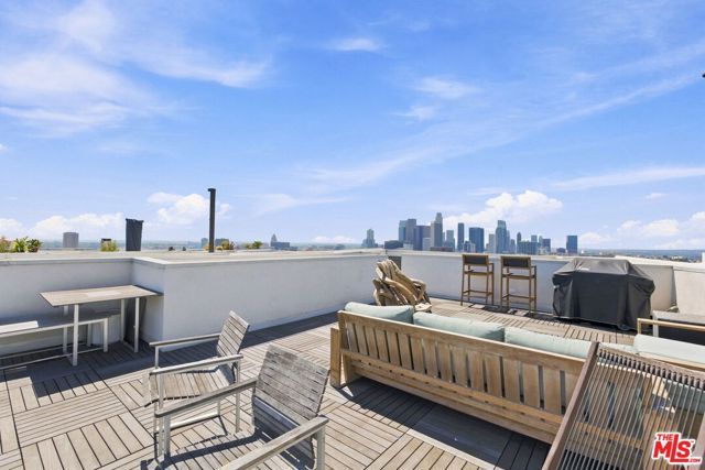 1035 N White Knoll Drive, Los Angeles, CA 90012