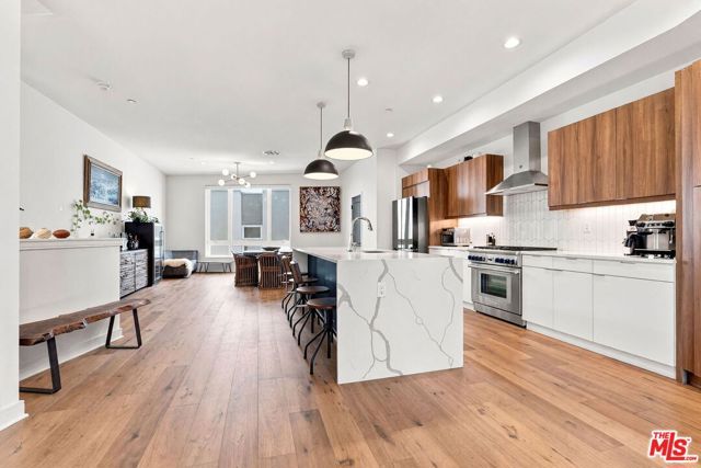 1035 N White Knoll Drive, Los Angeles, CA 90012