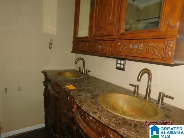 7621 LAKESHORE DRIVE, Mccalla, AL 35111