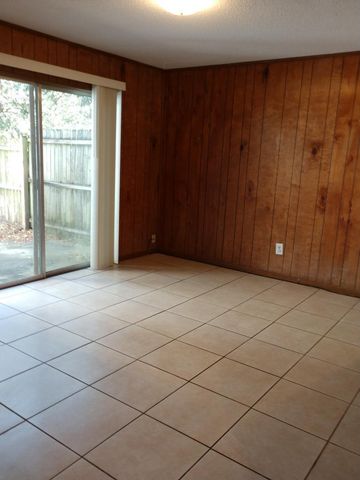 106 Valencia Drive, Fort Walton Beach, FL 32547