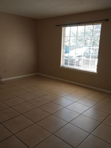 106 Valencia Drive, Fort Walton Beach, FL 32547