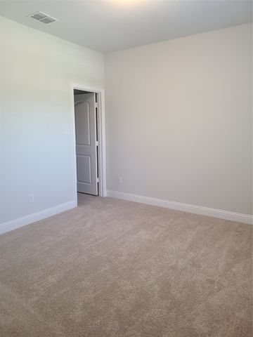 6820 Meadow Crest Drive, North Richland Hills, TX 76180