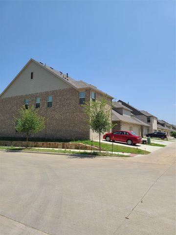 6820 Meadow Crest Drive, North Richland Hills, TX 76180