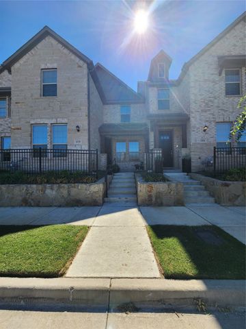 6820 Meadow Crest Drive, North Richland Hills, TX 76180