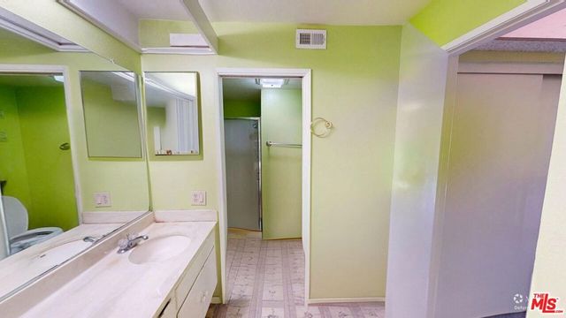 21 Northwoods Lane, La Crescenta, CA 91214