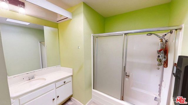 21 Northwoods Lane, La Crescenta, CA 91214