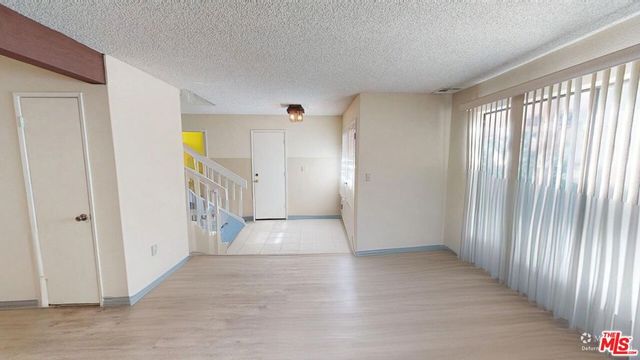 21 Northwoods Lane, La Crescenta, CA 91214