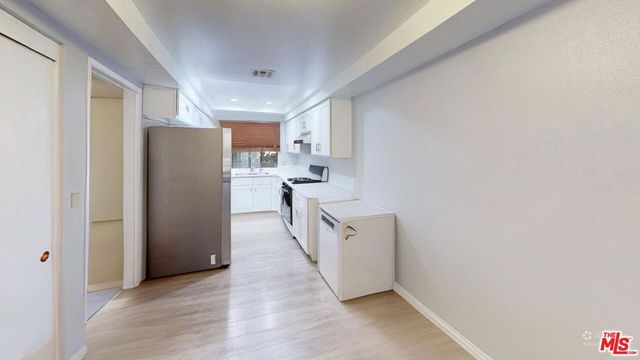 21 Northwoods Lane, La Crescenta, CA 91214