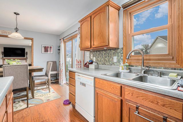 1305 Westbrook Drive, Crown Point, IN 46307