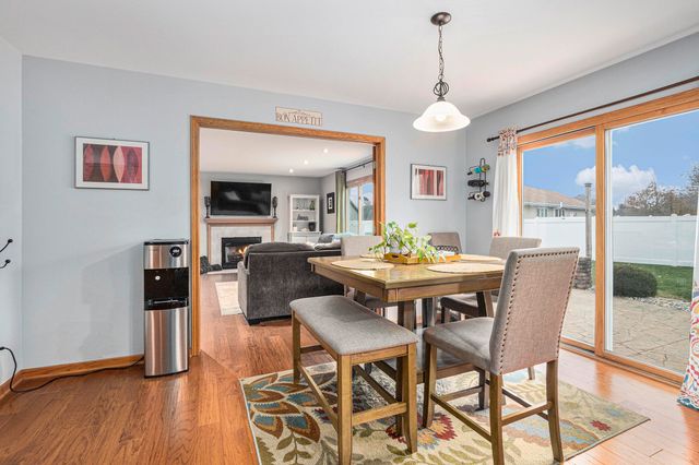 1305 Westbrook Drive, Crown Point, IN 46307