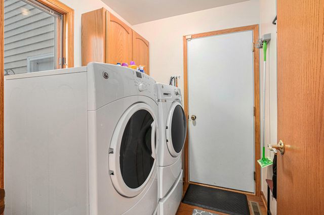 1305 Westbrook Drive, Crown Point, IN 46307