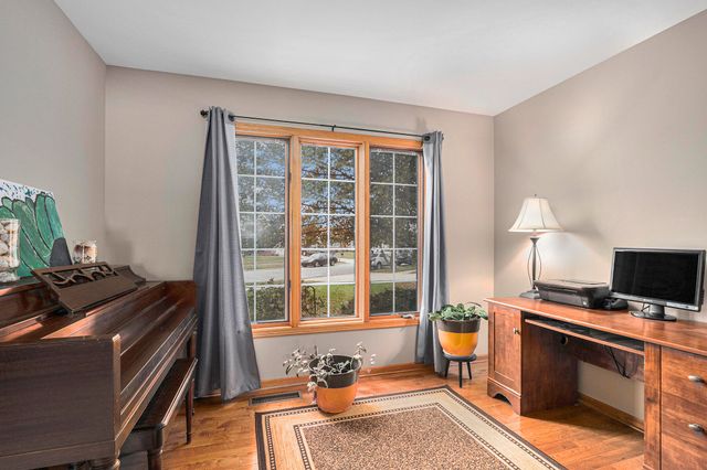 1305 Westbrook Drive, Crown Point, IN 46307